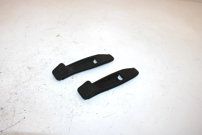 06 Polaris Fusion 600 Ho Oem Hood Strap Pair 5412606 Q1632