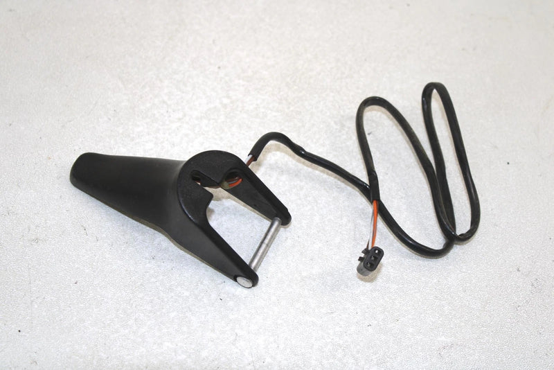 07 Polaris Iq 600 Ho Oem Throttle Lever  5432970 SP206
