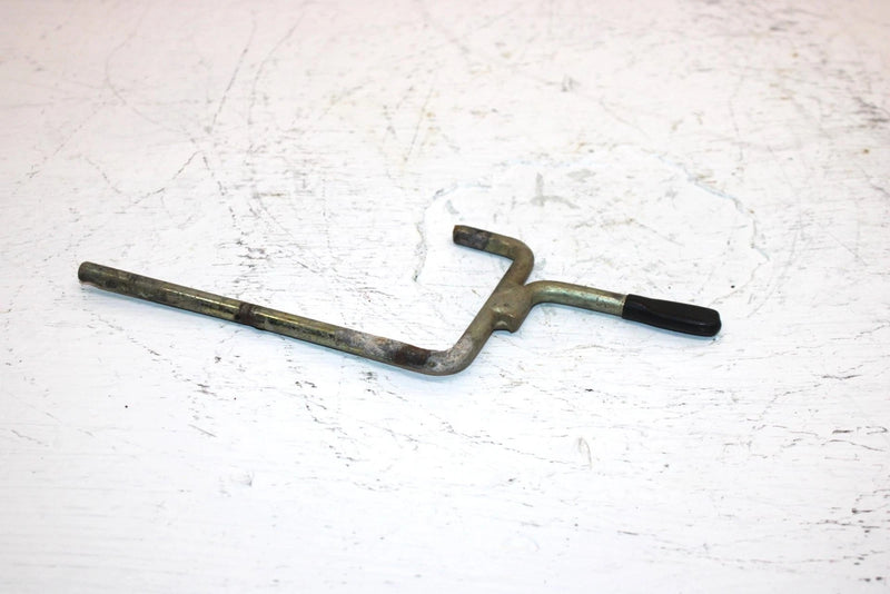 1985 Honda Atc 110a All Terrain Oem Seat Latch Lever 50221-943-010 AH58