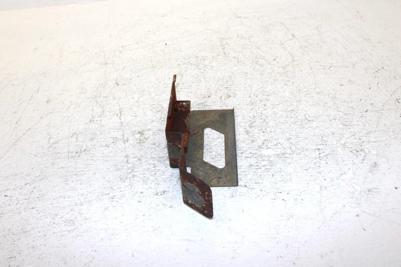 1991 Yamaha Exciter Ii 570 Liquid Oem Coolant Tank Bracket 82M-21873-00-00 SY24