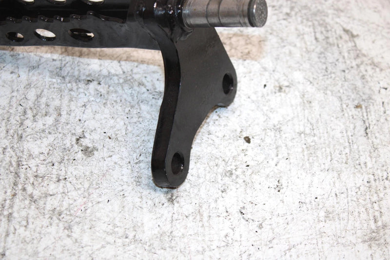 1987 Yamaha  Warrior Oem Left Foot Peg 1UY-27411-00-00 3GD-27411-01-00 AY16