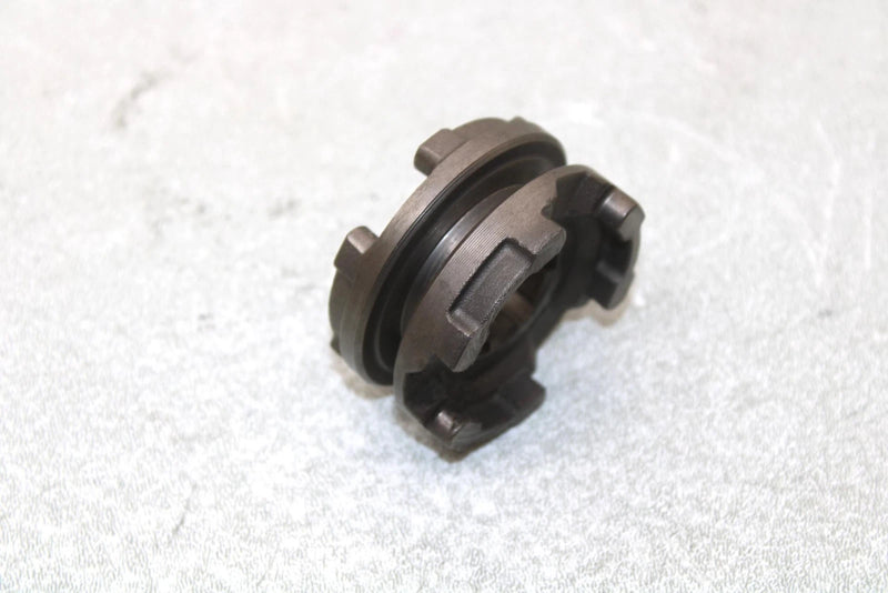 2000 Yamaha  Grizzly Oem  High Low Engagement Dog 5GT-17285-00-00 Q3550