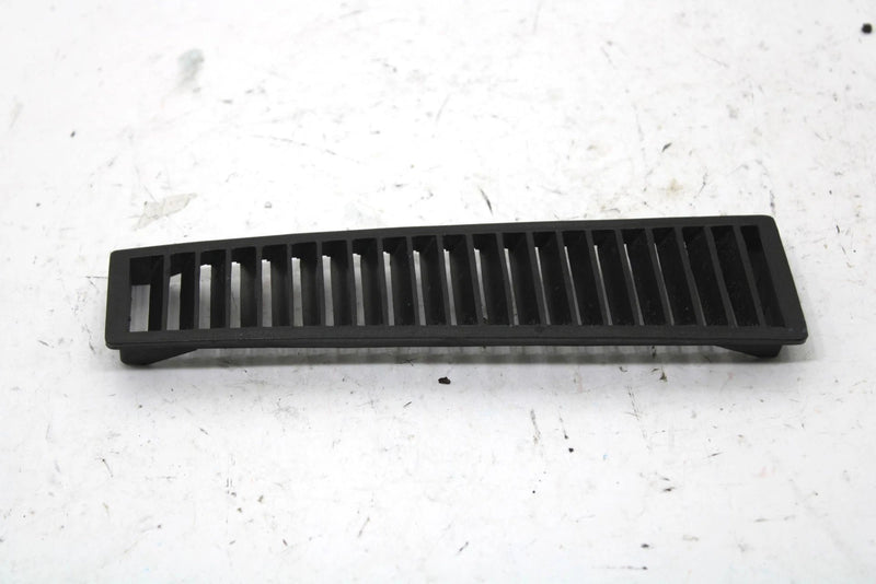 1982 Yamaha Sr540 Oem Right Hood Louver 8L0-77134-00-00 SY65