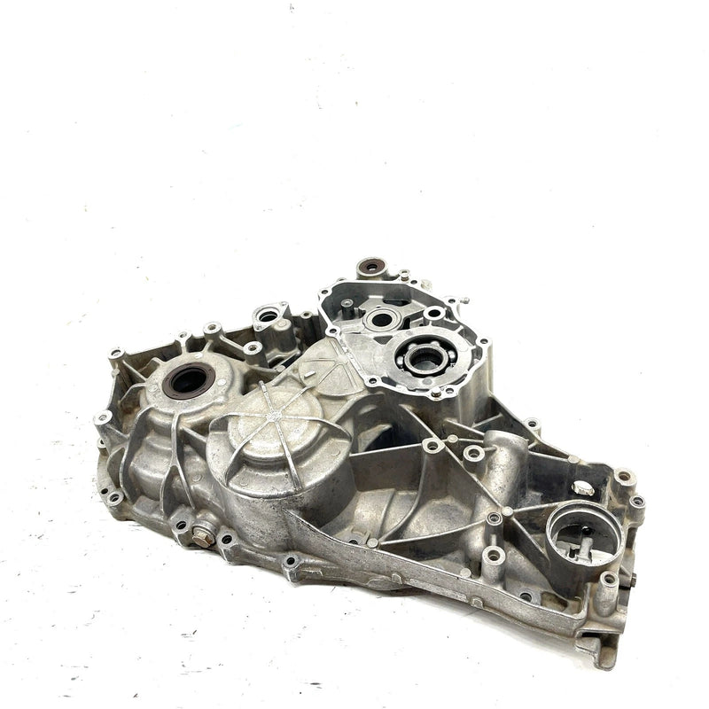 21-22 Can-Am Defender HD10 OEM Gearcase Half 420686804 XB0.1