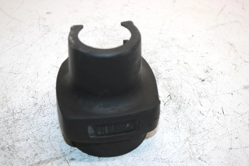94 Yamaha Vmax 600 Oem Strut Protector Pair 82M-77551-00-00 SY2