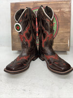 New Women’s Brown Laredo Cowboy Boots. 5675 7 M. 18-40