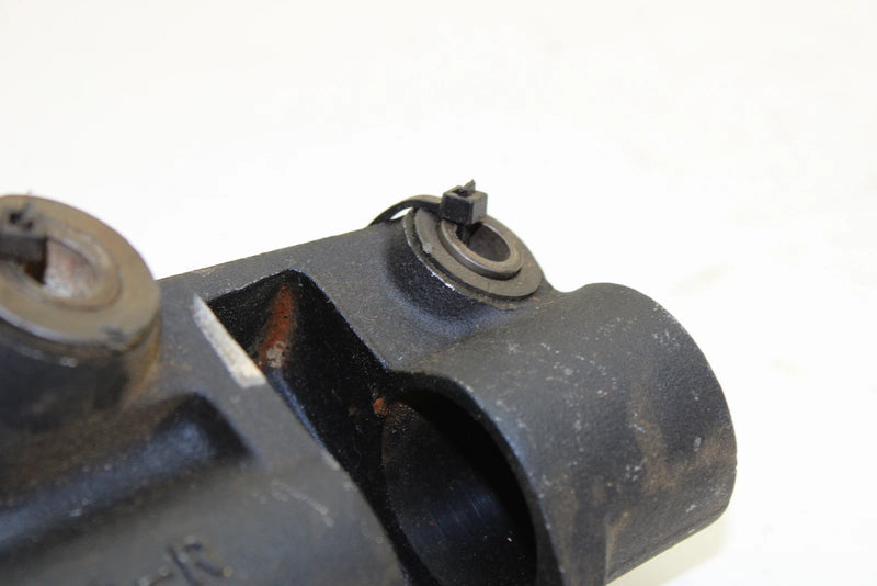 Yamaha OEM Right Steering Knuckle 8ES-23502-10-00 Q4245