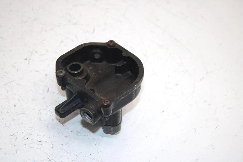 86 Honda Fourtrax  Trx125 A Oem Throttle Lever Case 53142-VM6-682 AH16