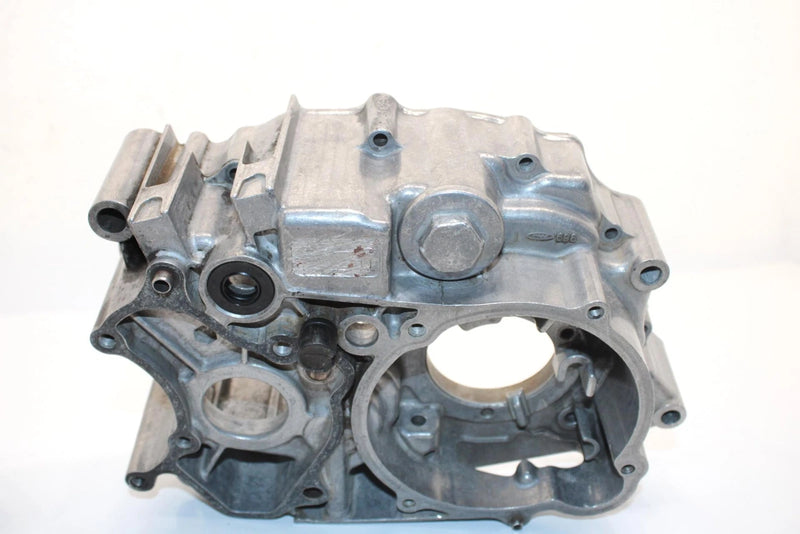 84 Honda Fourtrax 200 Trx200 A Oem Crankcase 11100-969-000 11200-969-000 AH33