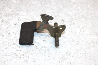 2005 Arctic Cat Atv 650 Oem Seat Latch Lever 1506-156 AA27