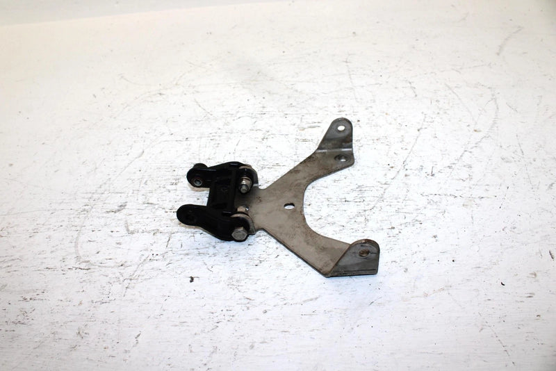 2002 Sea-doo Gti Le Oem Front Hood Pivot 269500704 JS30