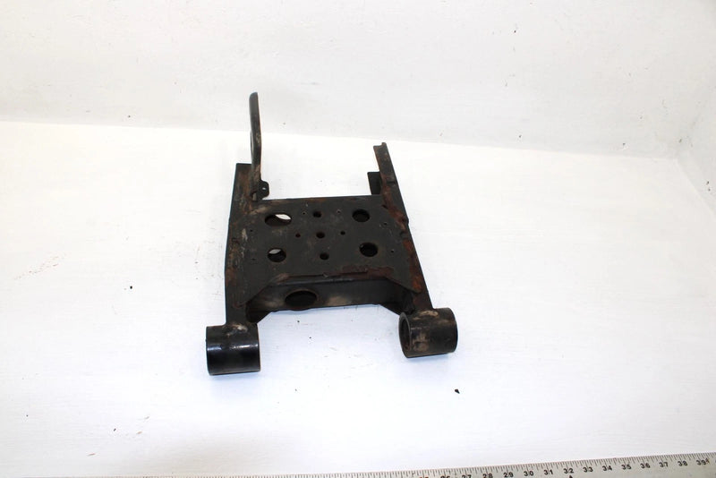2002 Polaris Magnum 325 Oem Rear Swingarm 1541577 AP185