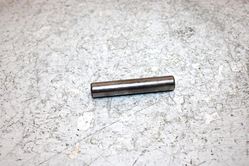 1998 Suzuki Quadrunner 250 Oem Idler Shaft Pin 09206-13016 AS13