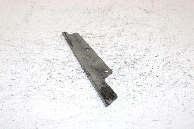 2006 Polaris 600 Fusion Oem Right Bulkhead Side Clip 5249678 SP31