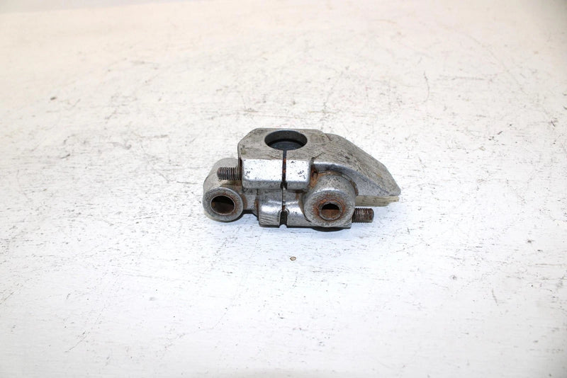 1990 Yamaha Phazer Ii LE Oem Right Front Suspension Bracket 84M2377E-00-00 SY14