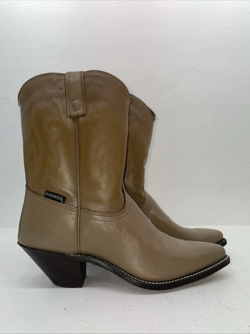 New Women’s Brown Capezio Cowboy Boots. L 295 9 M. 15-100