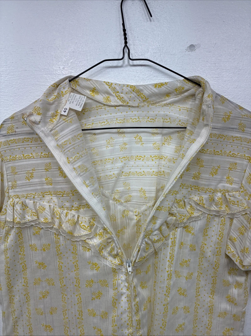 New Women’s White Yellow Design Short Sleeve Half Zip Size 40 TT-87