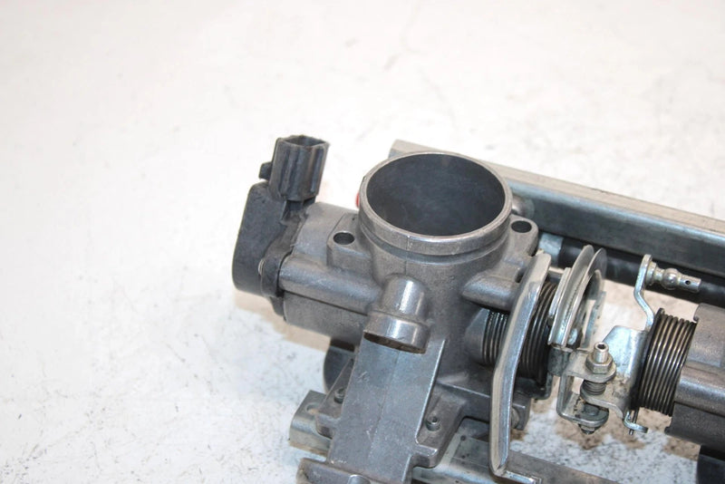 06 Arctic Cat M6 Efi 141 Oem Throttle Body 3007-025 SAS14