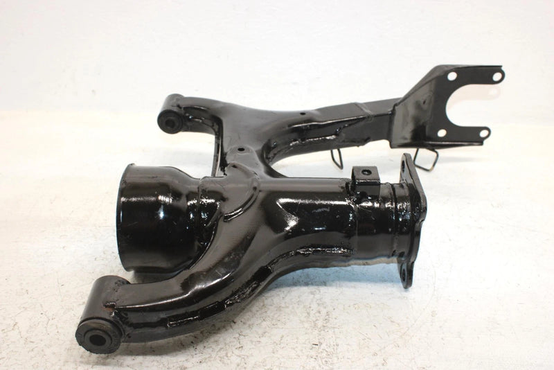 2004 Yamaha  Bruin 350 Oem Swingarm 5ND-F2110-10-00 3C2-F2110-00-00 AY24