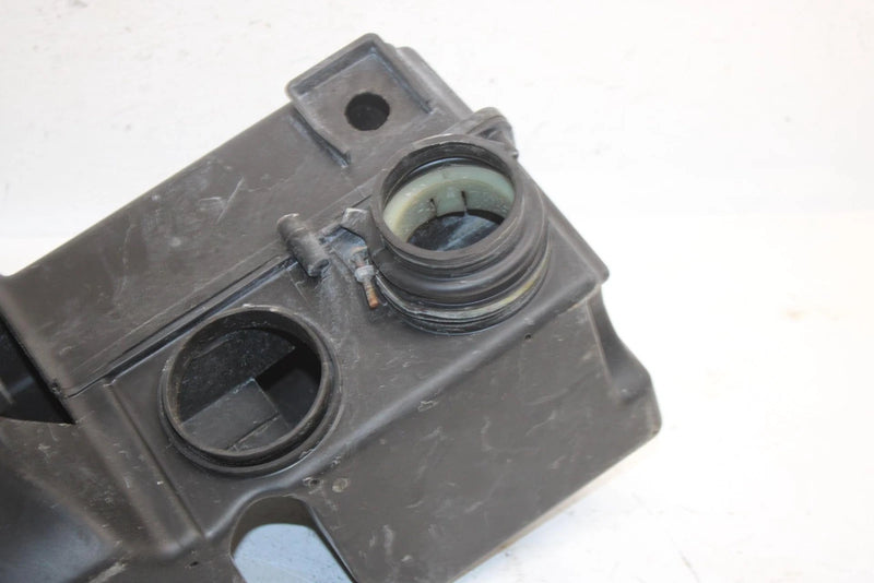 90 Yamaha Exciter Oem Airbox 82M-14431-01-00 SY3