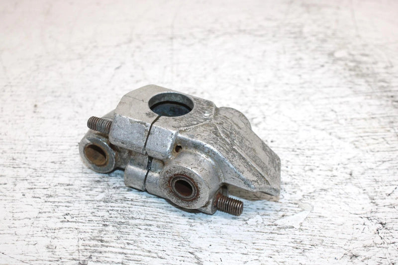 1997 Yamaha Venture Tr Oem Front Right Suspension Bracket 84M-2377E-00-00 SY15