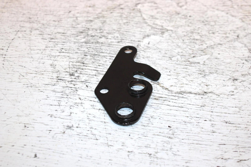 1997 Yamaha Venture Tr Oem Tool Box Fitting Bracket 8V0-21945-00-00 SY15