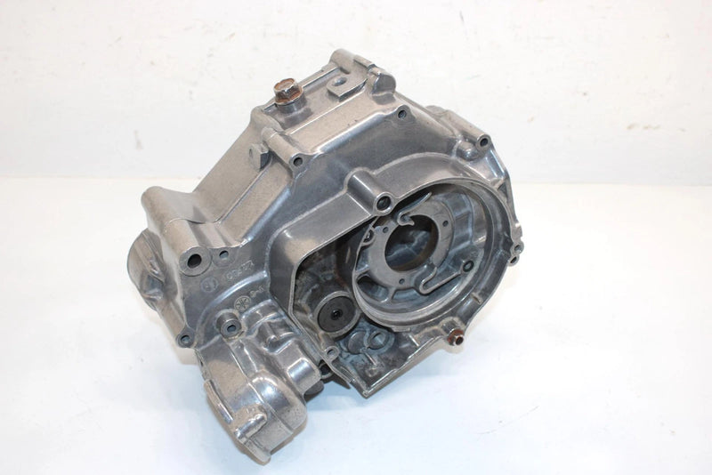 88 Yamaha  Champ 100 Yfm100u Oem Crankcase 2HX-15100-00-00 AY10