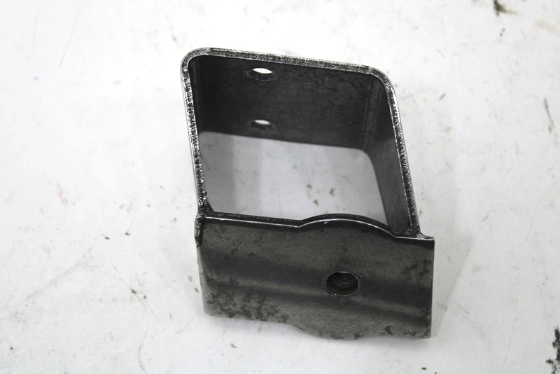 1987 Yamaha Srv Oem Front Upper Engine Mount 99999-02583-00 SY131