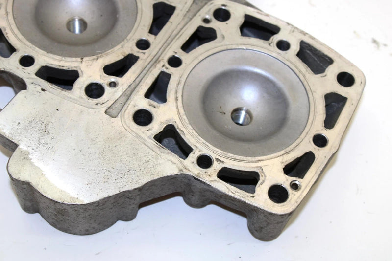 Yamaha Oem Engine Motor Cylinder Head 82M-11111-00-00 Q1593