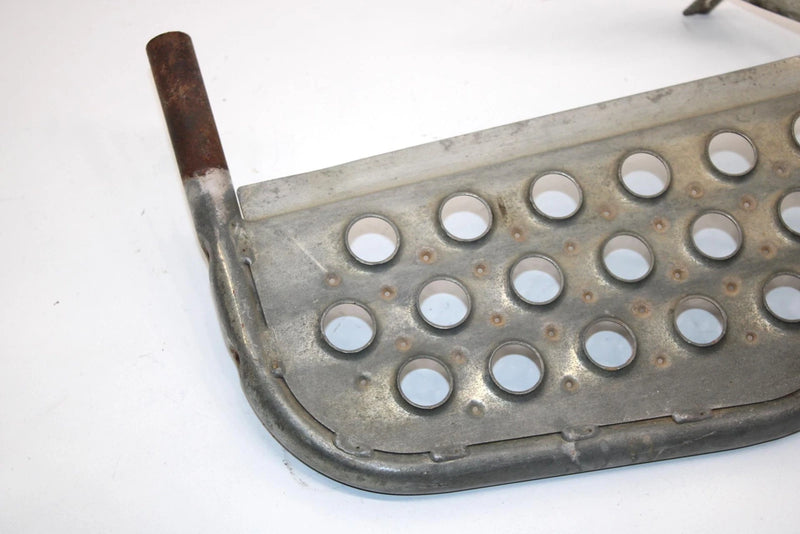 88 Polaris Trail Boss 250 4x4 Oem Left Footrest 1040132 AP40