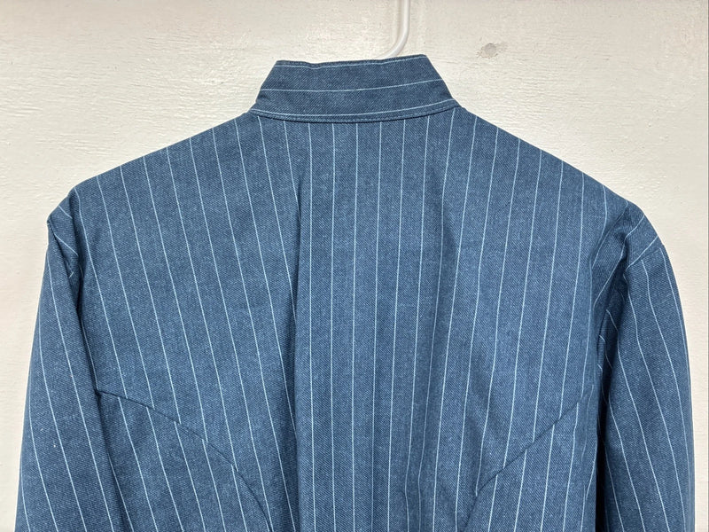 New Women’s Cowboy Threads Blue Stripe Long Sleeve Button Up Medium YY-79