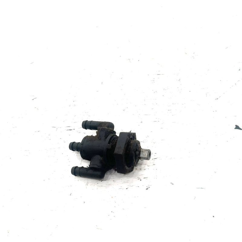 99-02 Polaris Xplorer 400 4X4 OEM Fuel Selector Valve 7052154 AP240