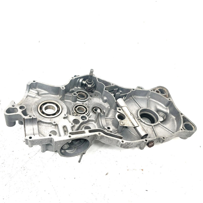 87-93 Suzuki Quadrunner 4WD OEM Crankcase 11301-19862 AS35
