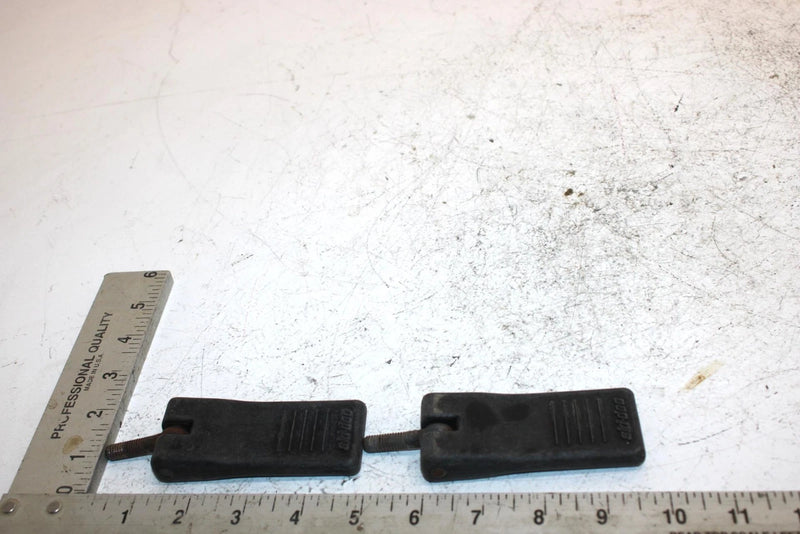 02 Ski-doo Grand Touring 500 Oem Backrest Lock Pair 572038200 SS24