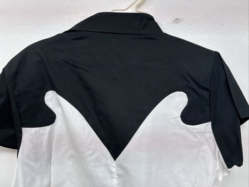 New Women’s Cumberland Black White Short Sleeve Button Up Medium YY-81
