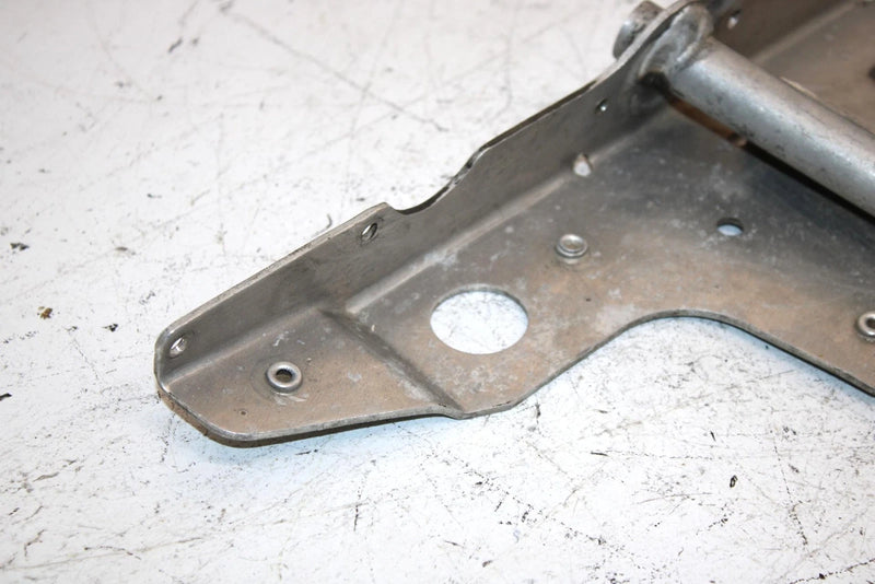 07 Polaris Supersport Edge Oem Left Trailing Arm Mount 2202059 Q5155