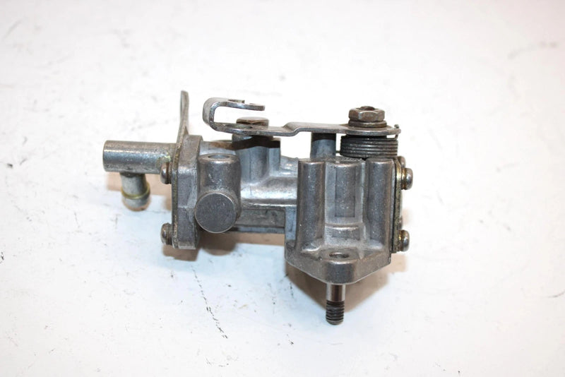 96 Ski-doo Mach 1 Oem Oil Pump Assy 420887342 SSS1