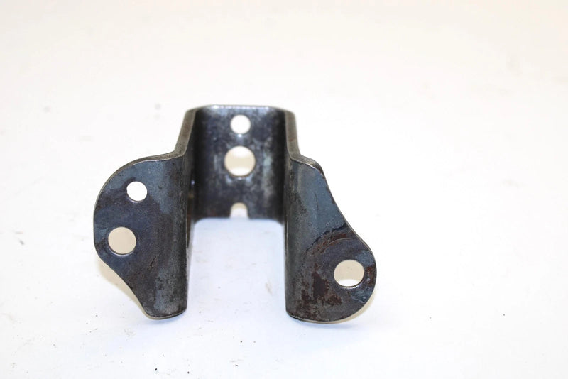 2001 Yamaha Sx700r Oem Front Upper Motor Mount Bracket 8CH-21415-00-00 Q2403