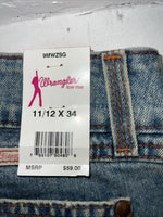 New Women’s Wrangler Low Rise Light Wash Denim Jeans. 11/12x34 P-10