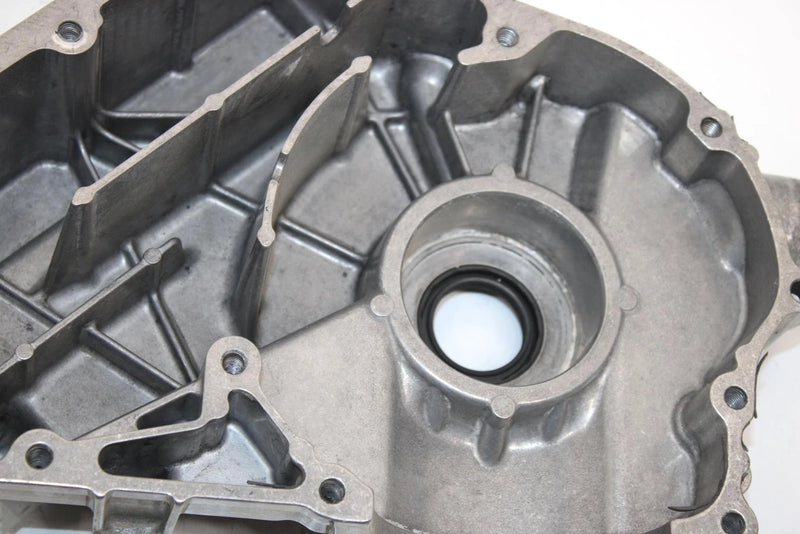 02 Polaris Magnum 325 4x4 Freedom Oem Crankcase 3087115 3087124 AP36