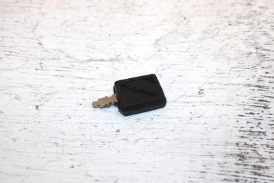 1999 Polaris 500 Xc Oem Ignition Key Switch 2205055 SP28