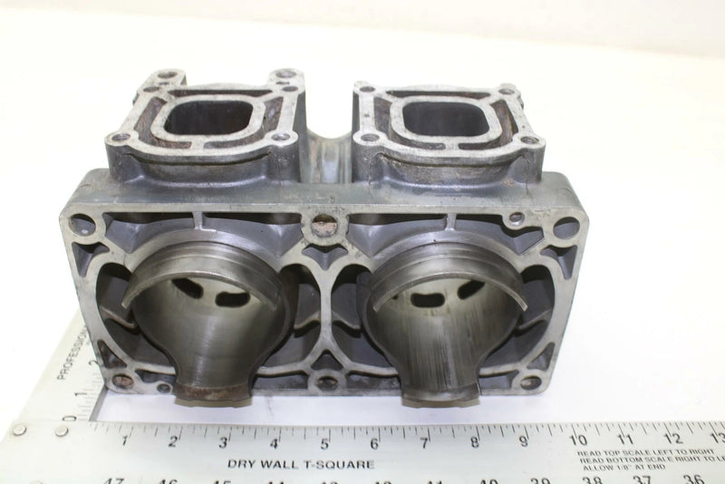 96 Yamaha Wave Runner III OEM Piston Block Cylinder 61L-11311-01-94 JY0 