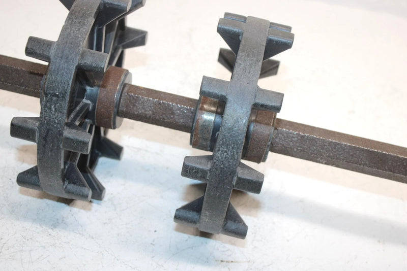 92 Polaris Indy 440 Oem Drive Cog Axle 1590224 SP48