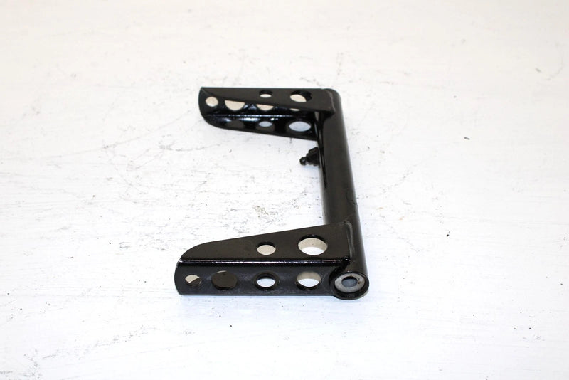 2006 Polaris 600 Fusion Oem Rear Pivot Arm W/Shaft  1541928-067 SP31