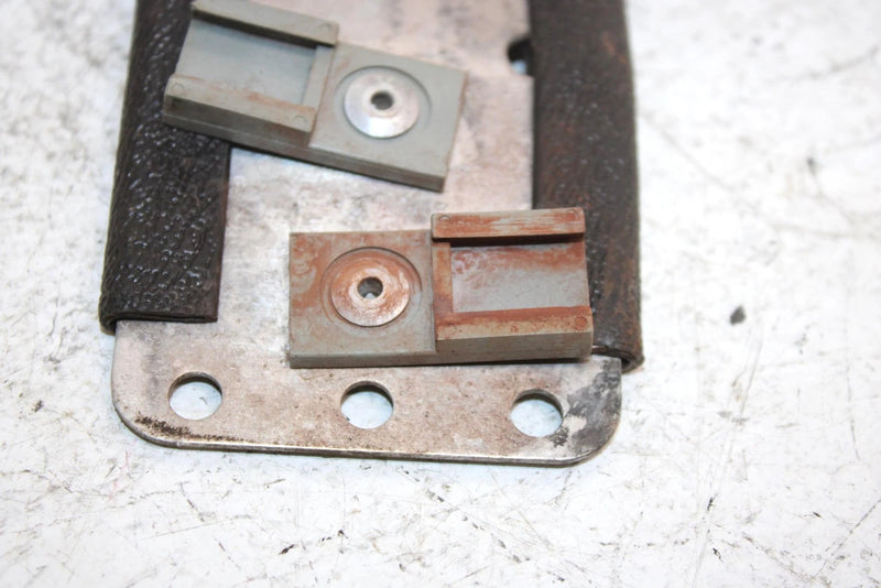 02 Ski-doo Grand Touring 500 Oem Connector Bracket 515175738 SS24