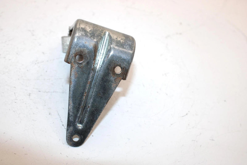 96 Polaris 500 Carb Oem Right Sidepanel Bracket 5240995 SPS2