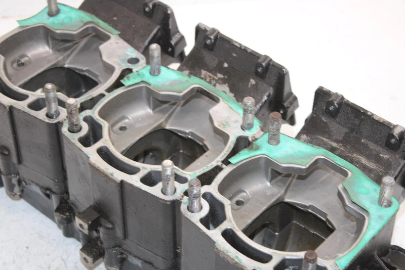 2002 Polaris Virage Oem Crankcase 2201562 JP32