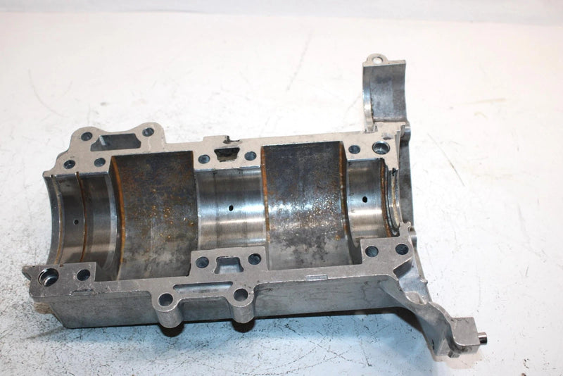 94 Yamaha Vmax 600 Oem Lower Crankcase Half 8AB-15100-01-00 SY2