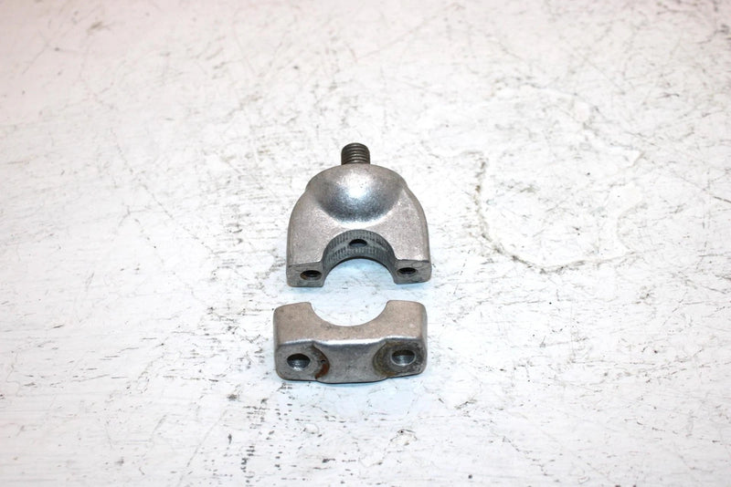 1982 Honda Atc110 Oem Handlebar Clamp Set 95014-32100 AH65