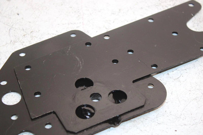 99 Polaris Xlt Touring Oem Left Suspension Bracket 1012439-067 SP46